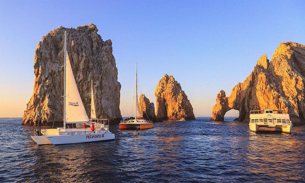 Cabo San Lucas Surga Pantai dan Kehidupan Malam yang Meriah di Meksiko