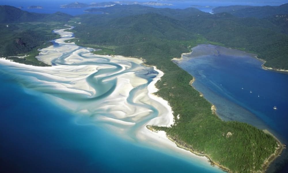 Menyelami Keindahan Whitehaven Beach Australia